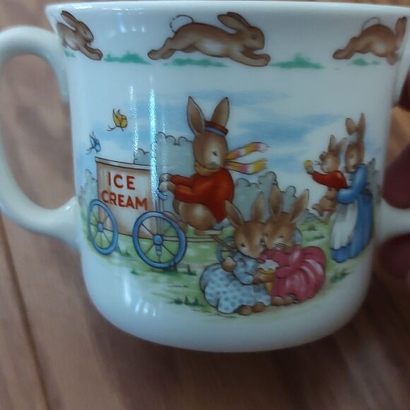 Vintage Royal Doulton 1936 Bunnykins fine china double handle cup - Picture 2 of 7